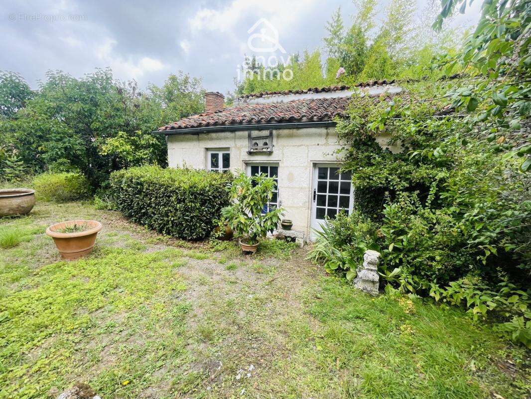 Maison bourgeoise de charme à Villebois Lavalette - photo 16