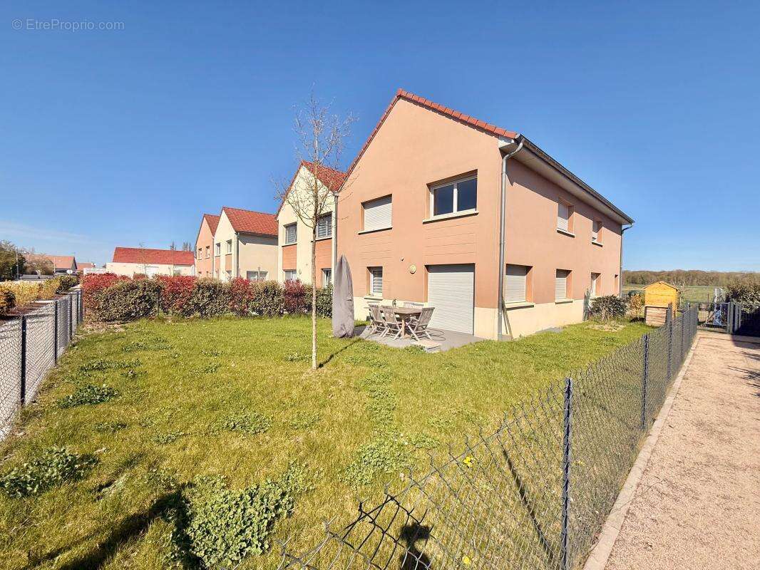 Maison à CESSEY-SUR-TILLE