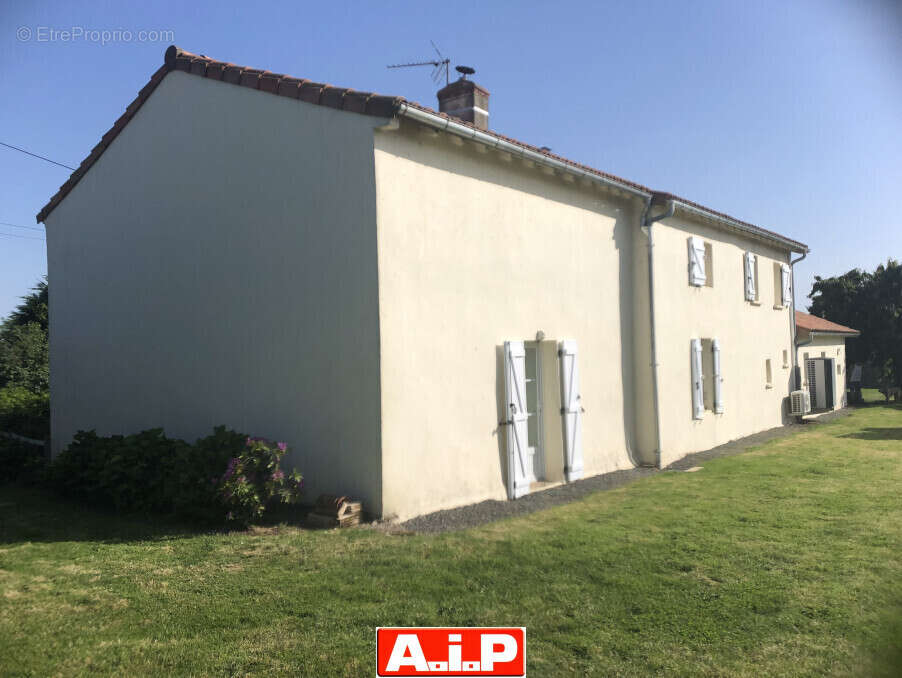 Maison à POUZAUGES