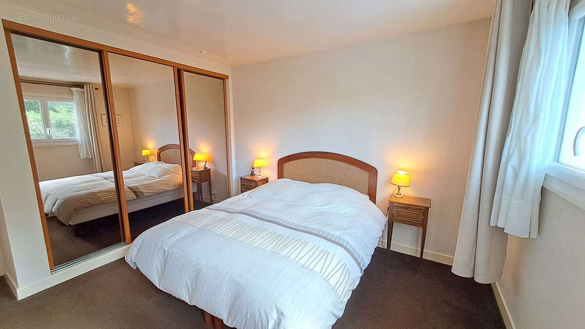 Maison à SAINT-REMY-LES-CHEVREUSE