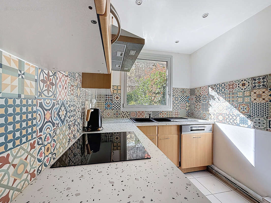 Appartement à PARIS-20E