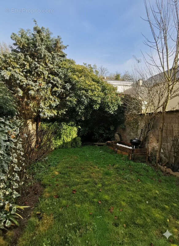 Maison à EPERNON