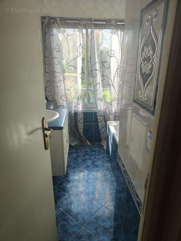 Appartement à FRESNES
