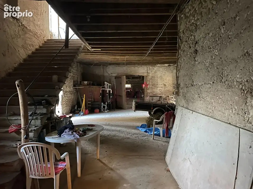 A vendre ferme avec 4376 m² de terrain a montelier  ( 26120 ) - photo 10