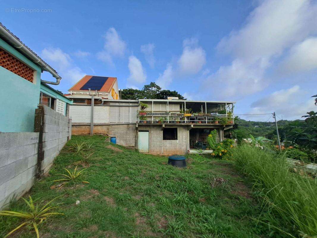 Maison à RIVIERE-PILOTE