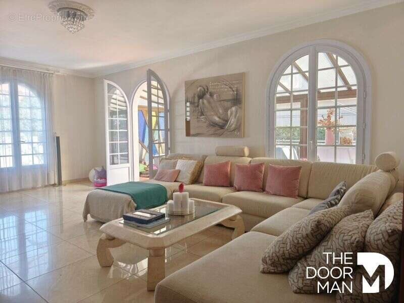 Maison à BRUGUIERES