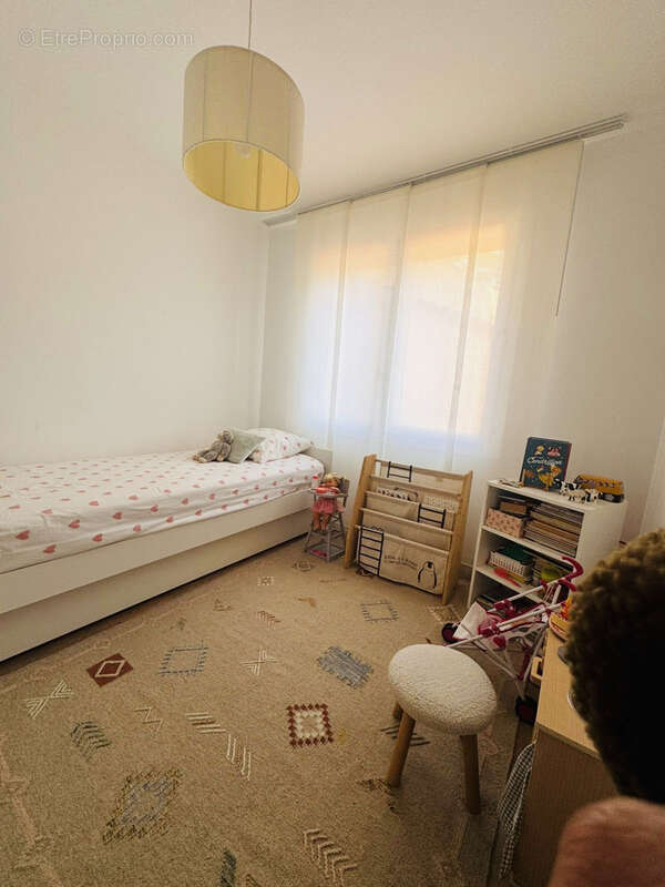 Appartement à EZE