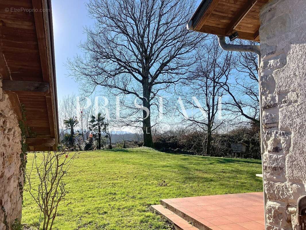 Maison à ORTHEVIELLE