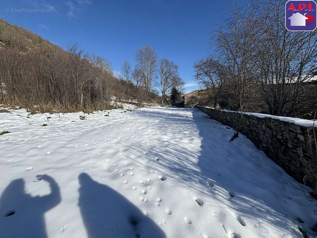 Terrain à ROQUEFEUIL