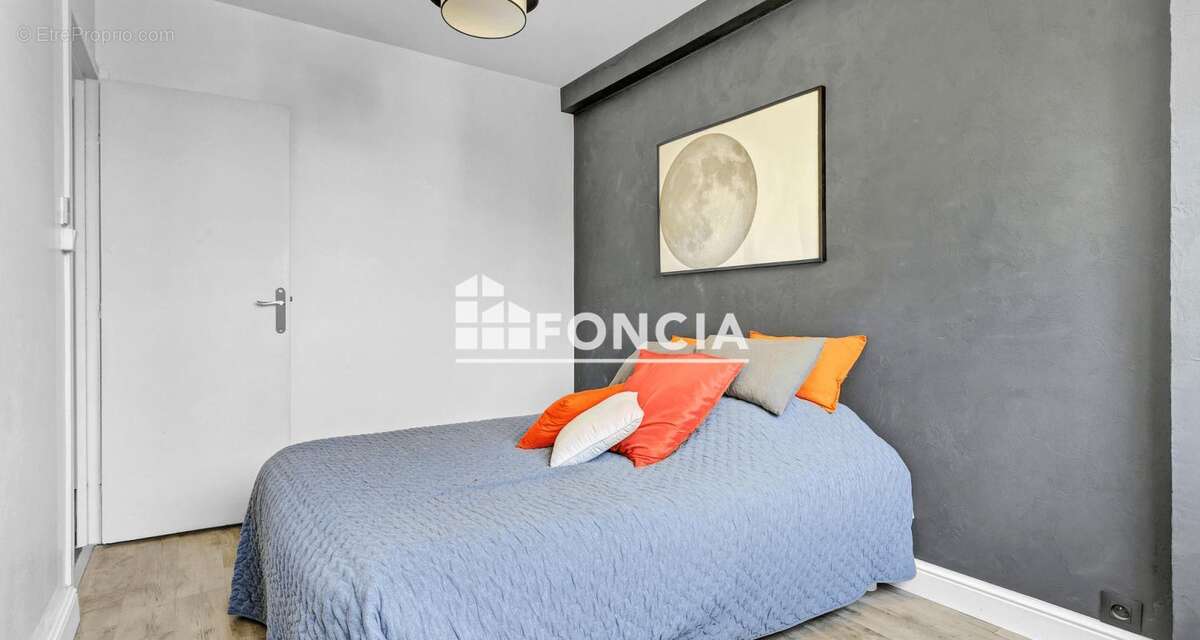 Appartement T5 de 67 m² avec balcon et vue dégagée, Box, Parking extérieur et Cave. Proximité toutes commodités - photo 8