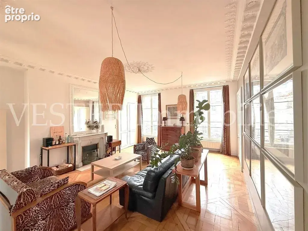 Très agréable appartement. Profession libérale, bureaux possibles. - photo 3