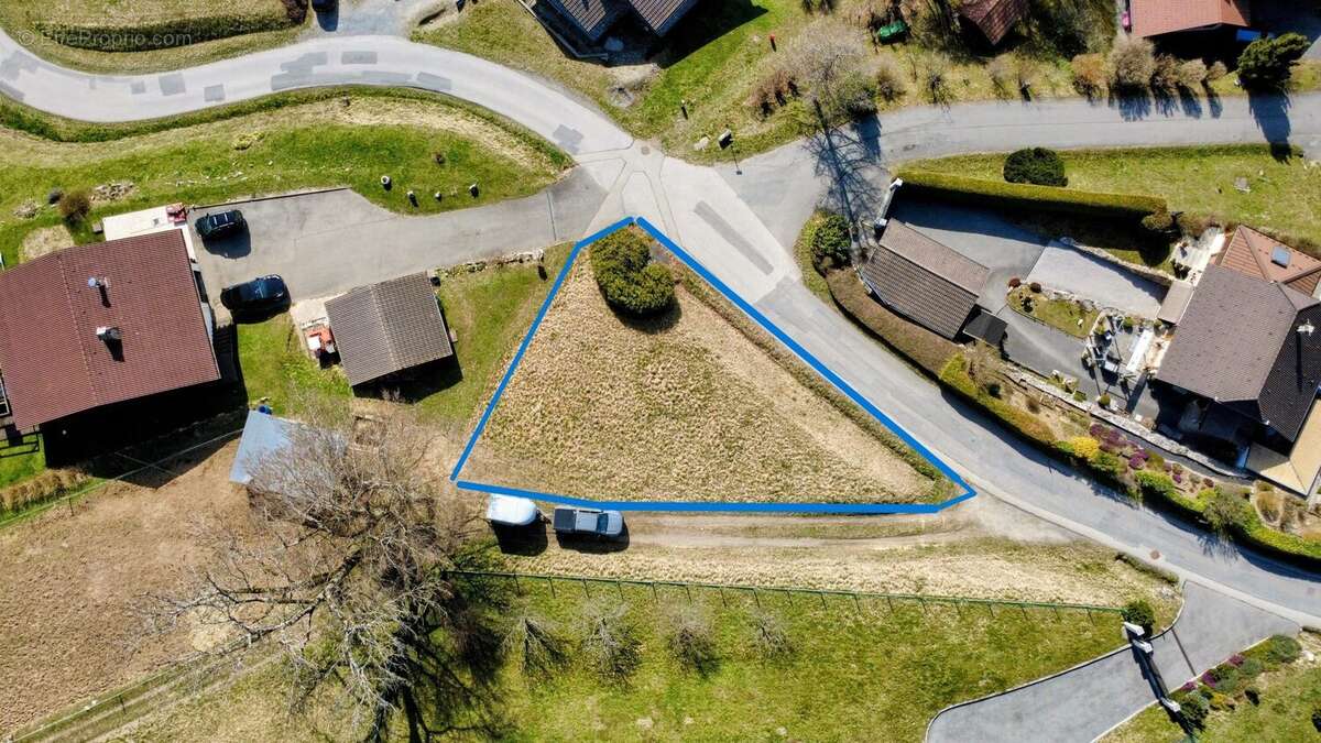 Terrain à SAINT-SIGISMOND