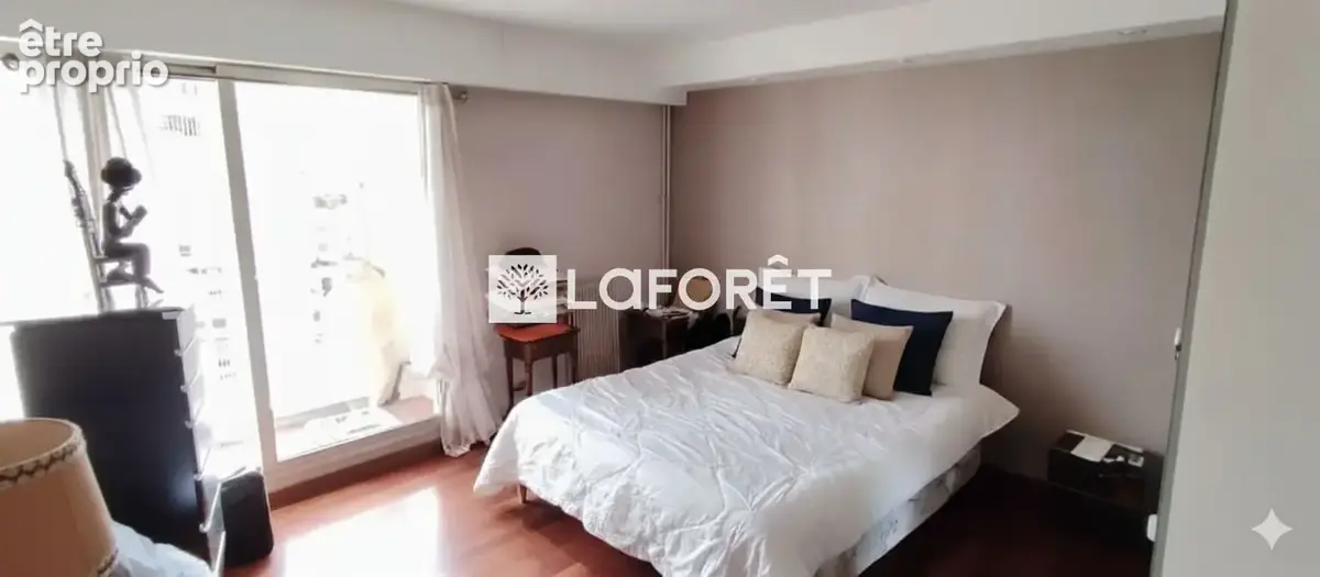 Appartement Paris  pièces 4 chambres 145 m² - photo 4