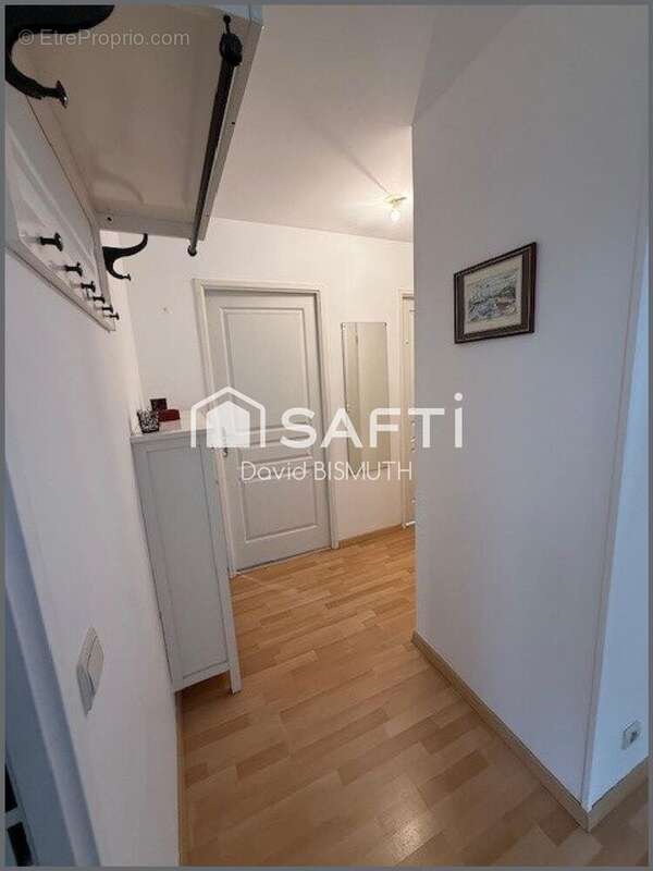 Photo 8 - Appartement à GENNEVILLIERS