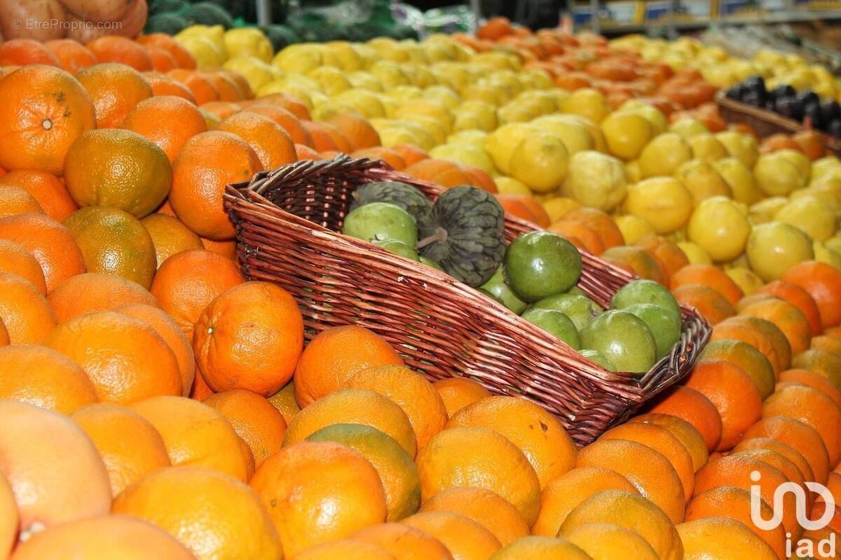 Photo 1 - Commerce à VOLX