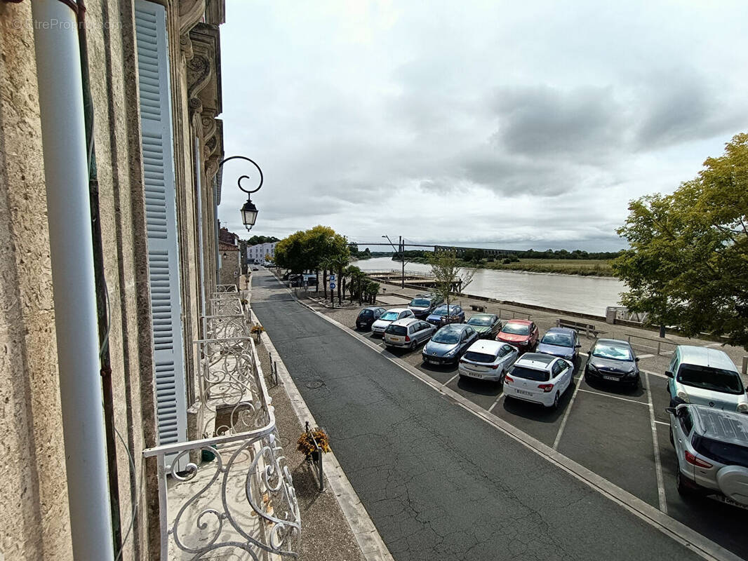 Appartement à TONNAY-CHARENTE