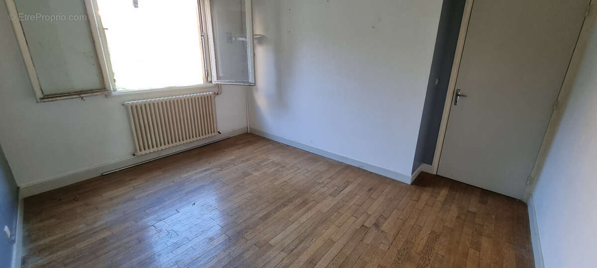 Appartement à SAINT-AMANS-DES-COTS