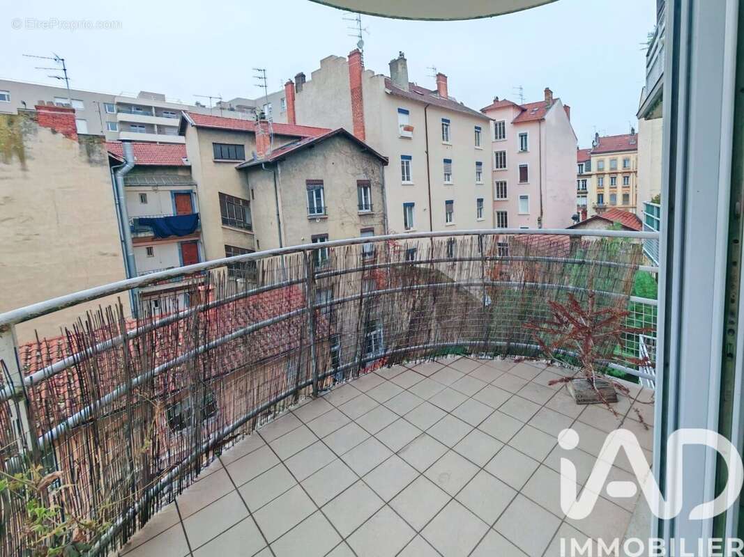 Photo 3 - Appartement à VILLEURBANNE