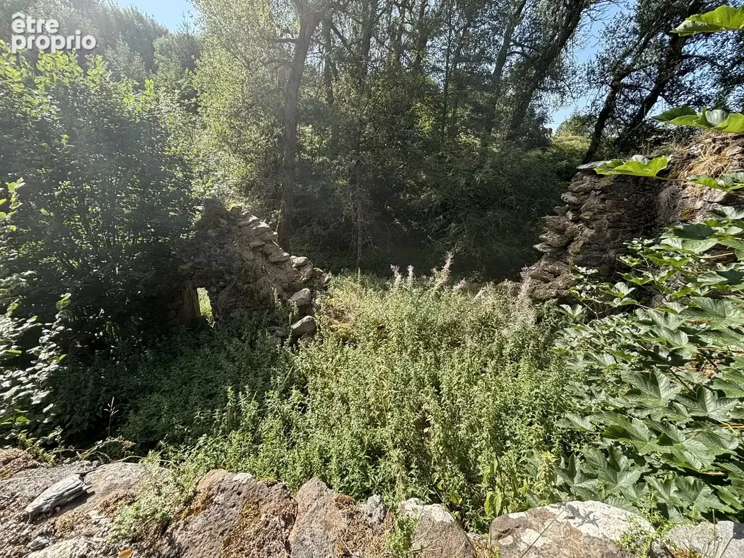 Exclusivité - terrain de 1 716 m² avec deux ruines en pierre - photo 9