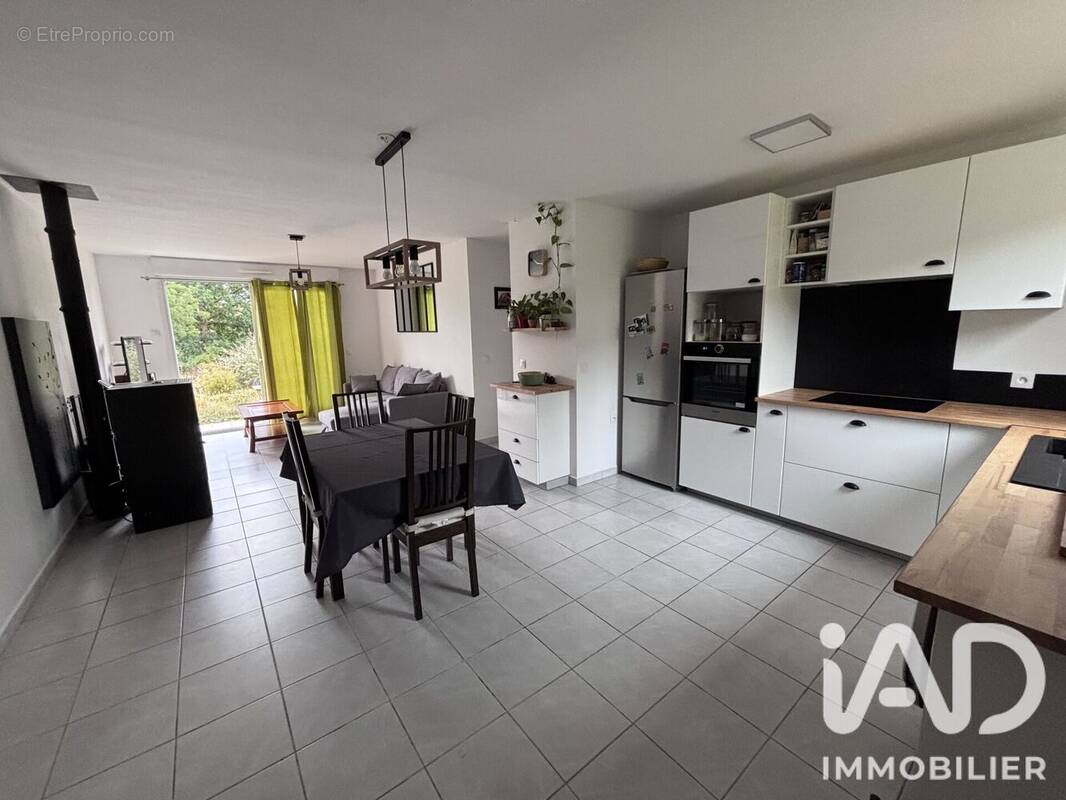 Photo 1 - Maison à VIELS-MAISONS