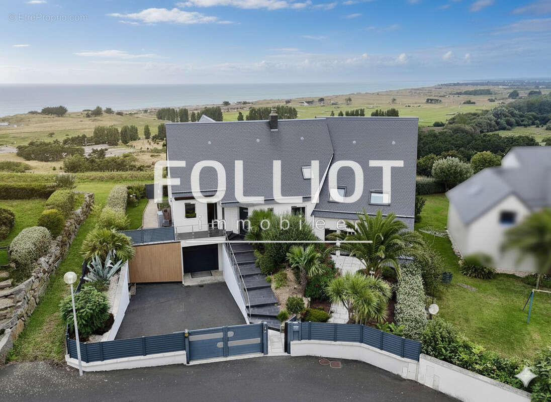 Maison à DONVILLE-LES-BAINS