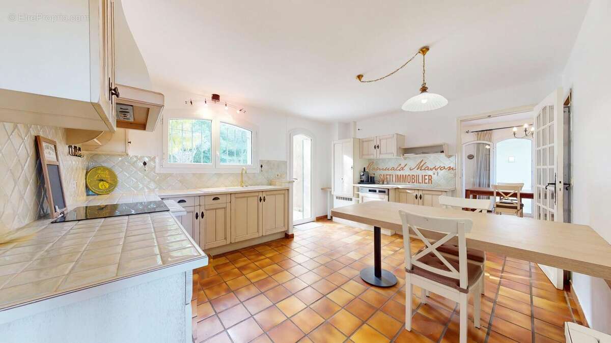 Photo 5 - Maison à SOLLIES-VILLE