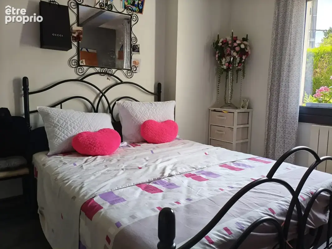 Mandres-les-Roses - Maison familiale de 200 m² avec piscine, jacuzzi, véranda climatisée et jardin paysagé - photo 9