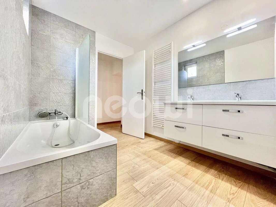 Appartement à CHATELGUYON