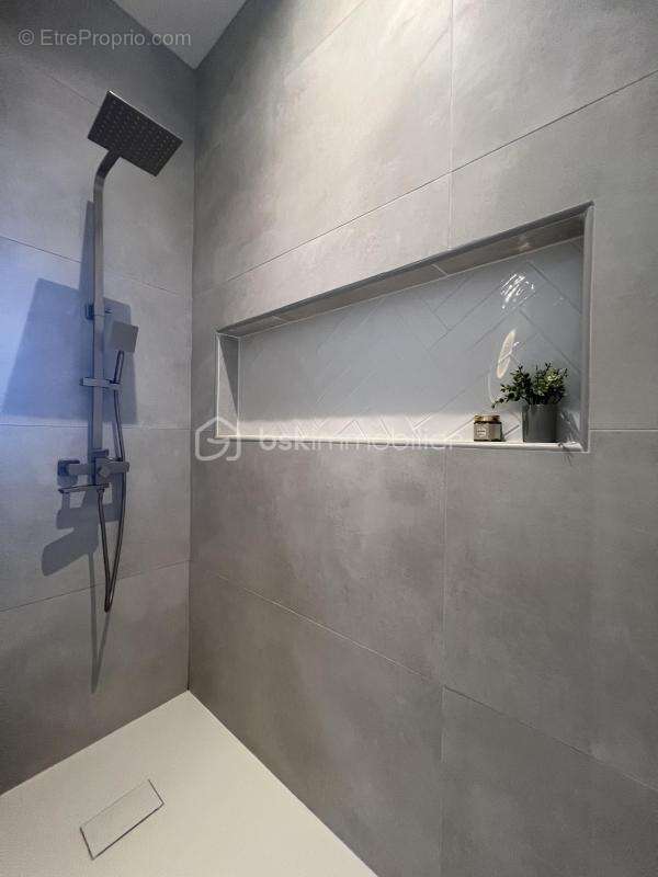 Maison à SAINTE-COLOMBE-EN-BRUILHOIS