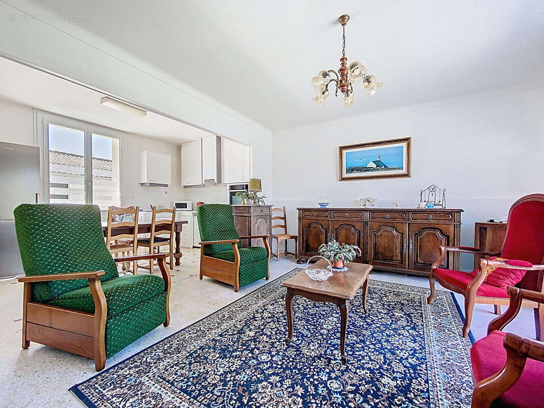 Maison à PORT-DES-BARQUES