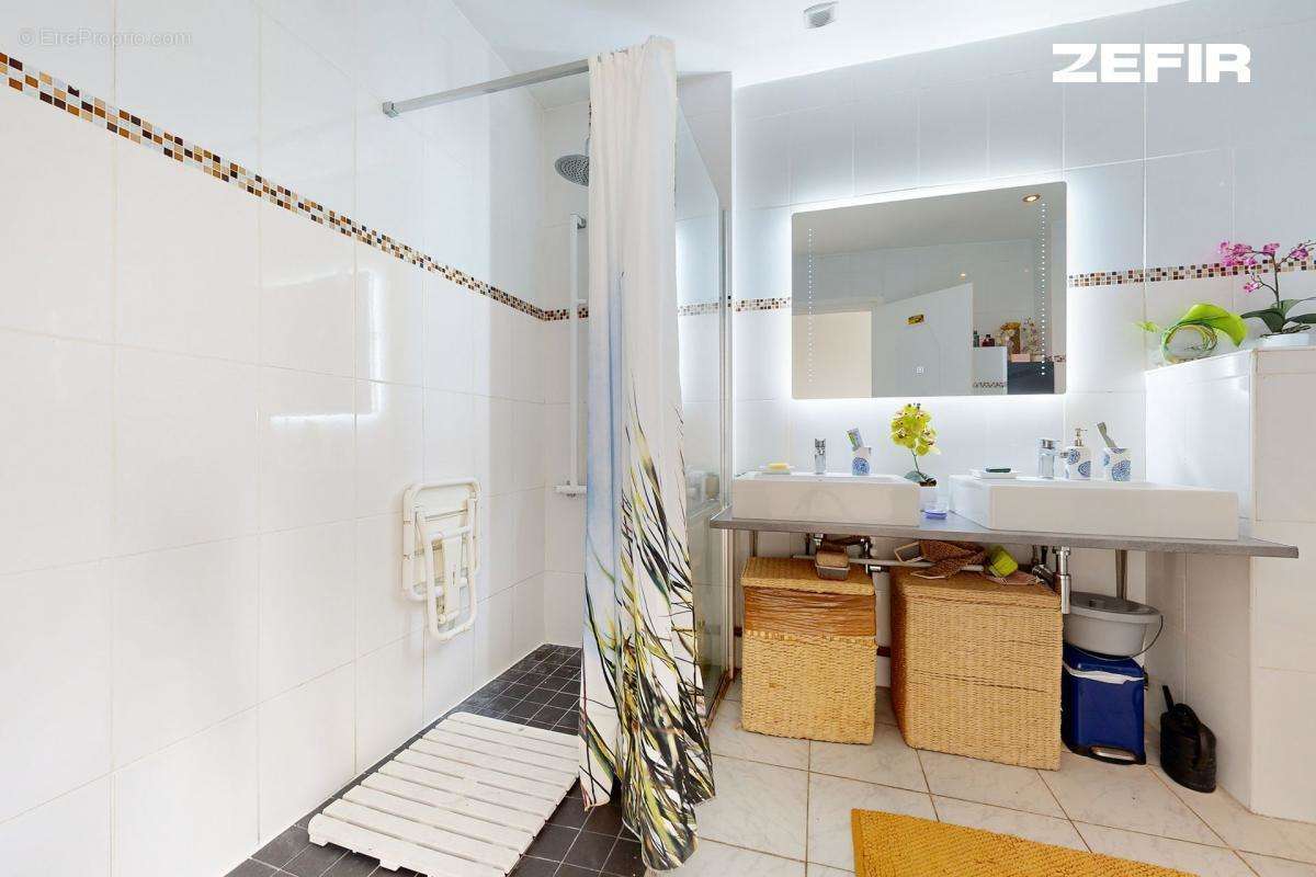 Maison à ROUSSILLON