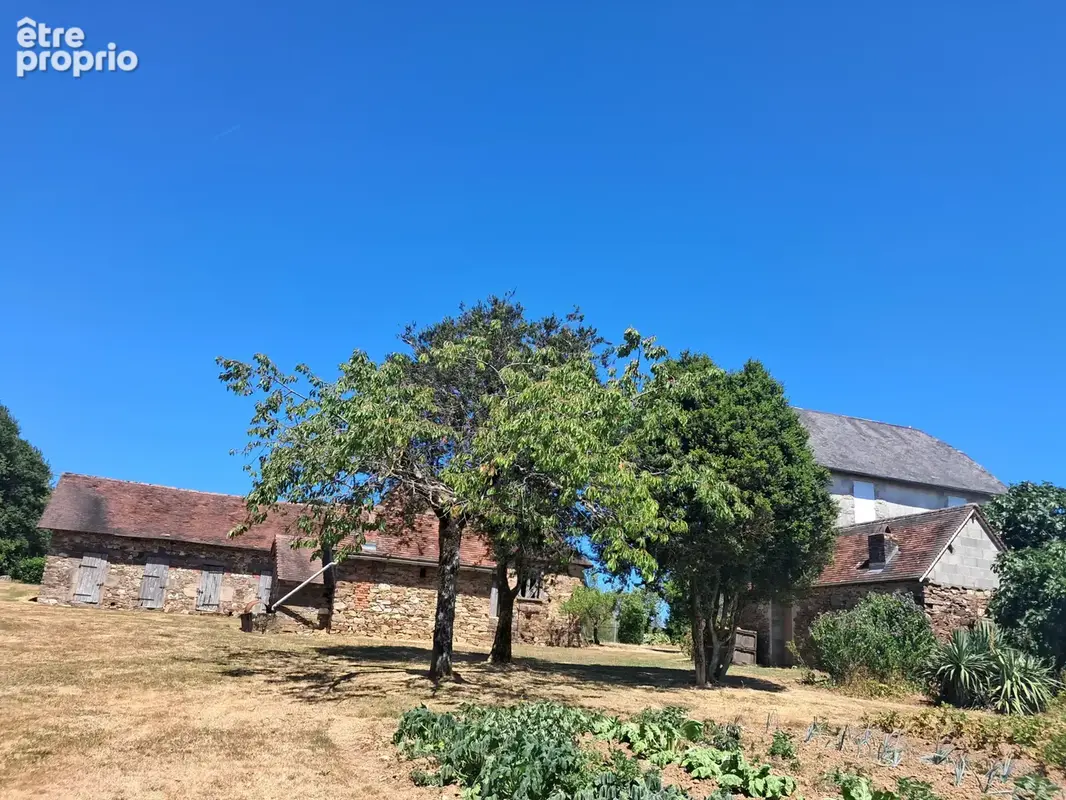Bel ensemble immobilier avec 1,45 ha à saint-cyr-les-champagnes - photo 15