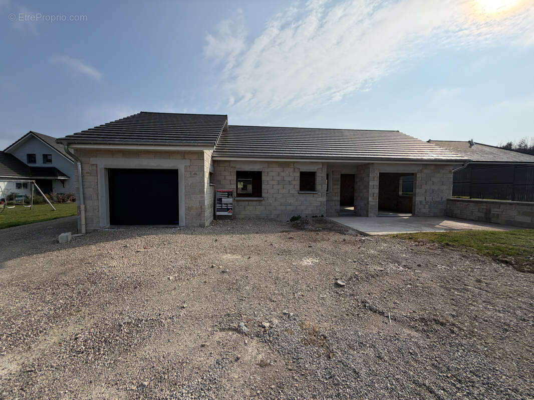 Maison à SENARGENT-MIGNAFANS