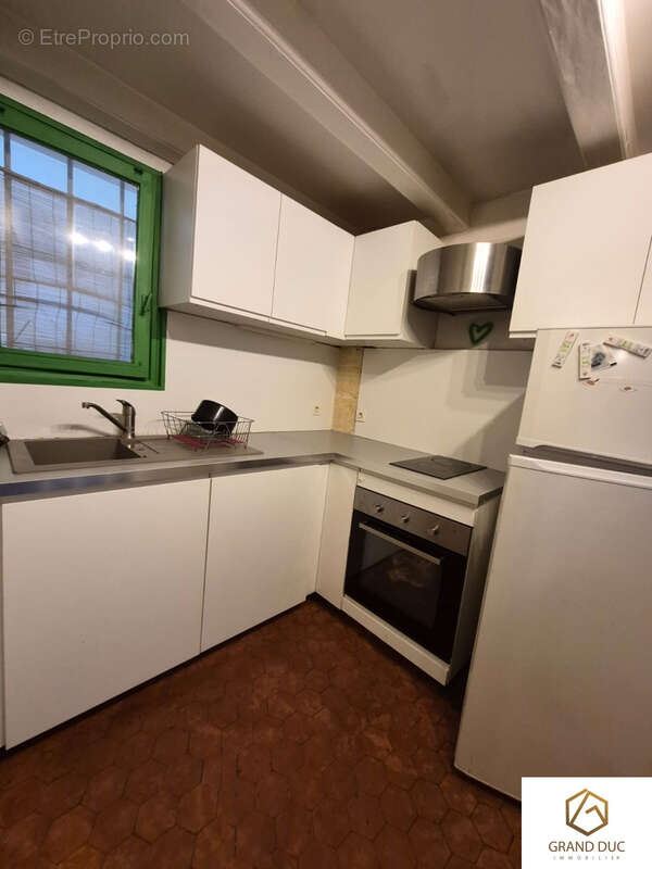 Appartement à MARSEILLE-1E
