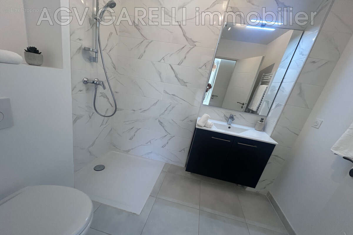 Appartement à HYERES