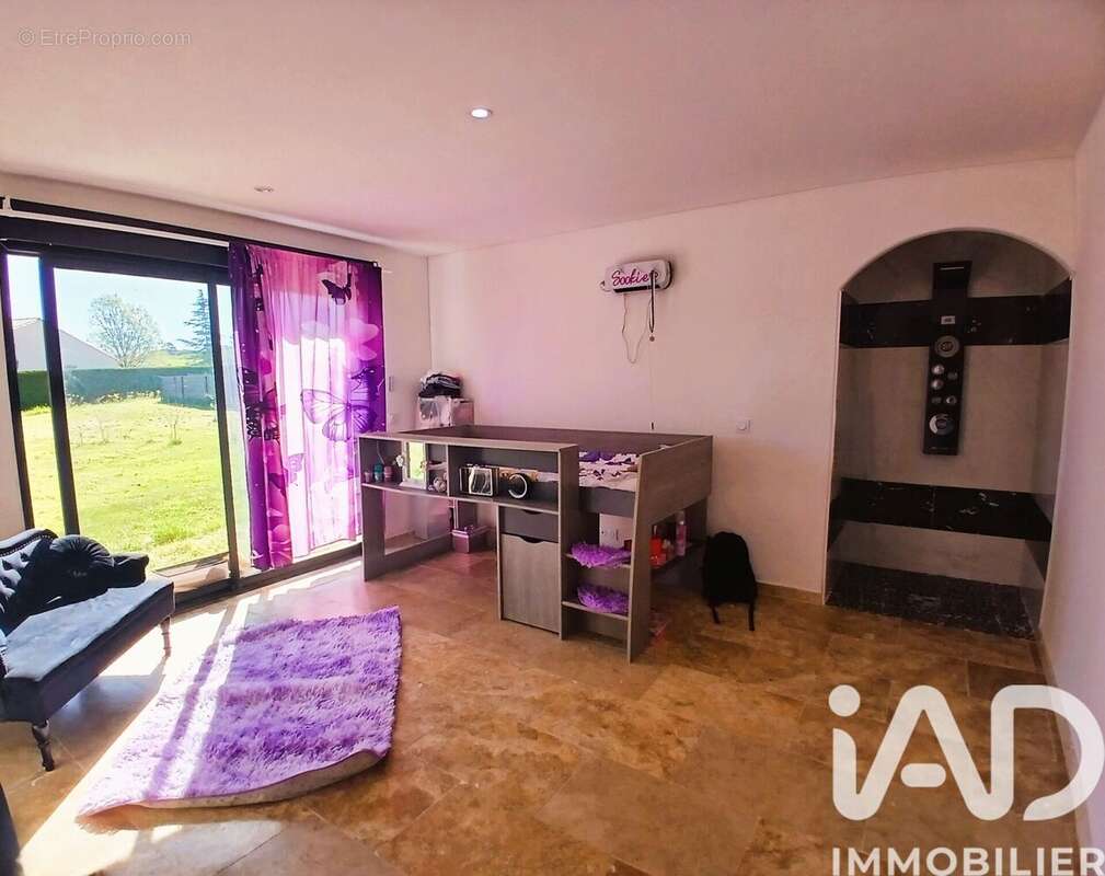 Maison 140 m² à Saussignac  - photo 7
