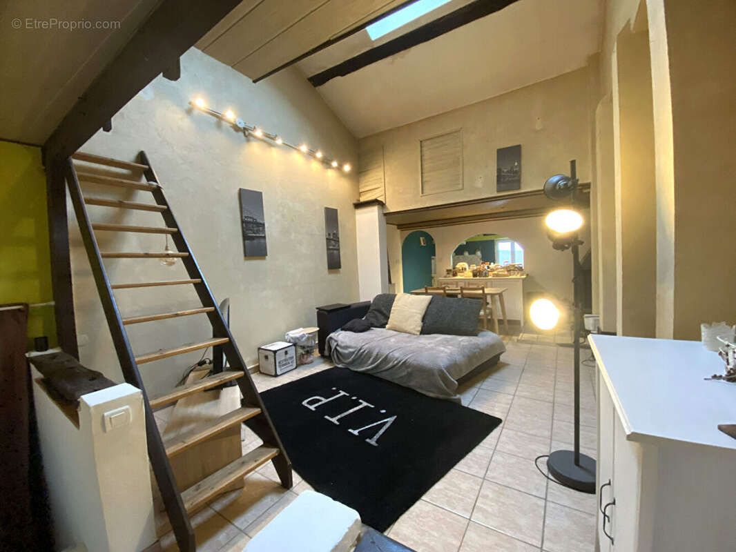 Maison à NEUILLY-EN-DONJON