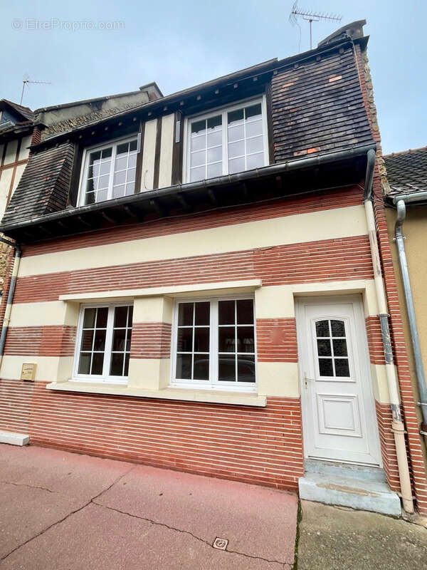 Maison à LA FERRIERE-SUR-RISLE