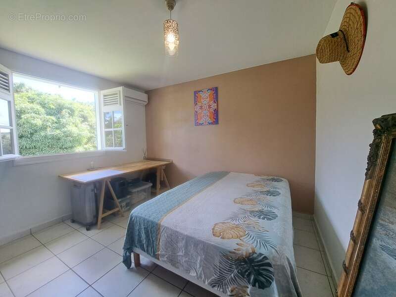 Maison à BAIE-MAHAULT