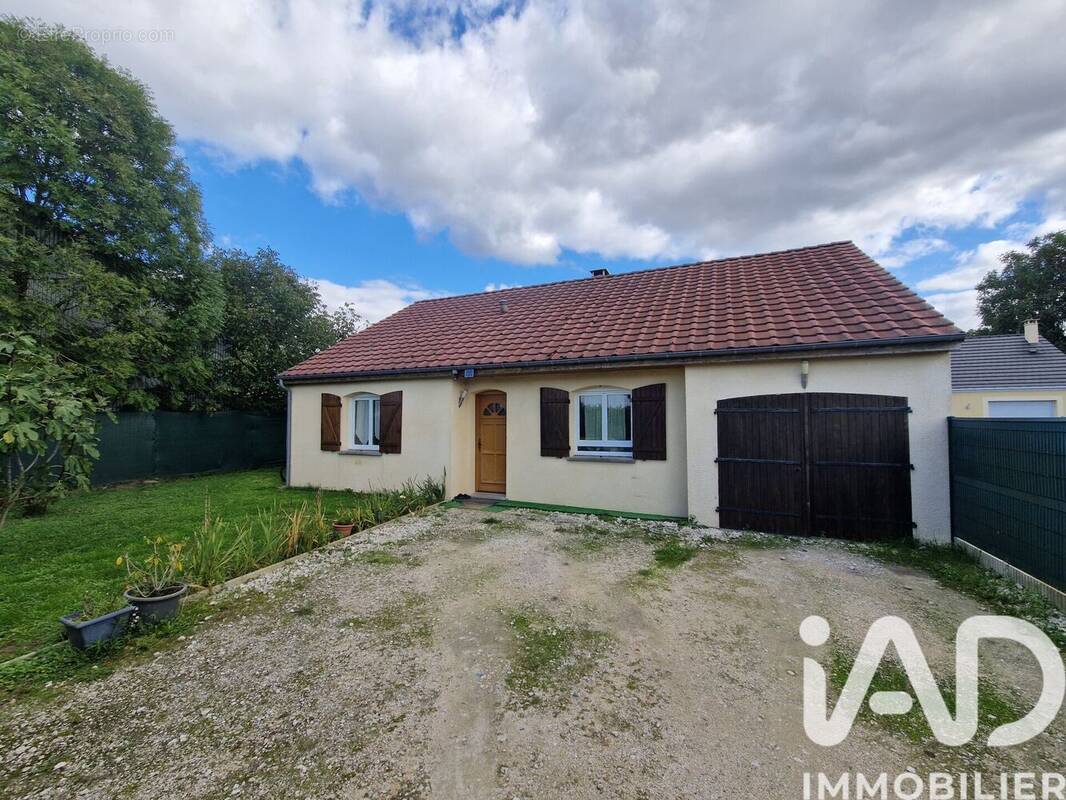 Photo 1 - Maison à CORBEILLES