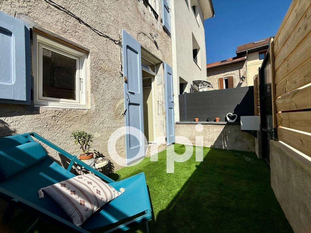 Maison à LA TERRASSE