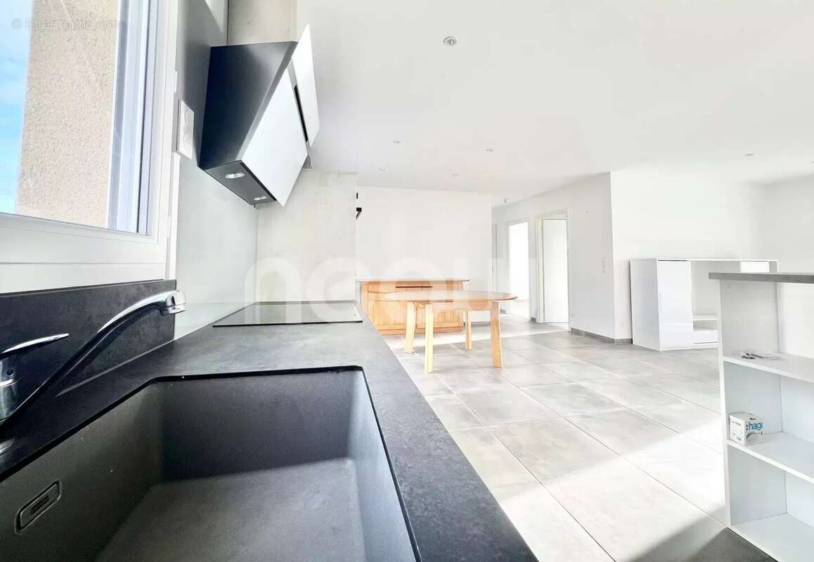 Maison à AIGUEPERSE