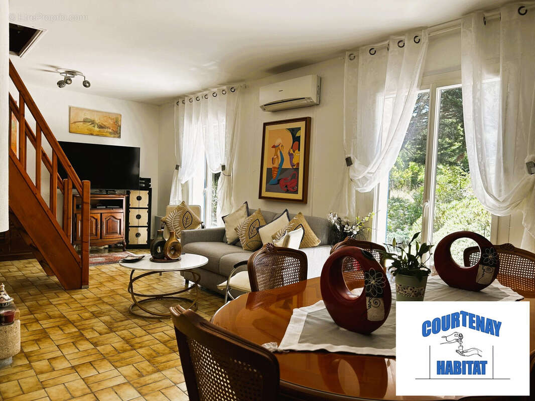 Maison 149 m² à Courtenay  - photo 2