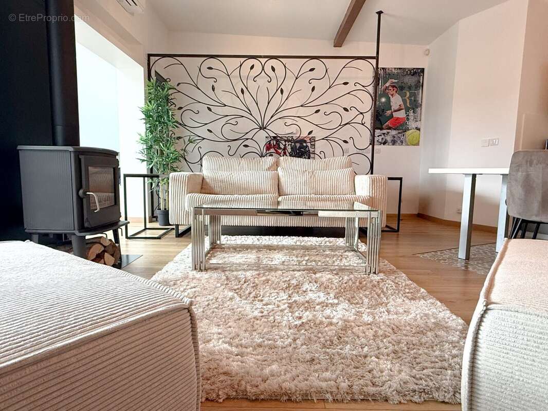 Maison à SAULX-LES-CHARTREUX