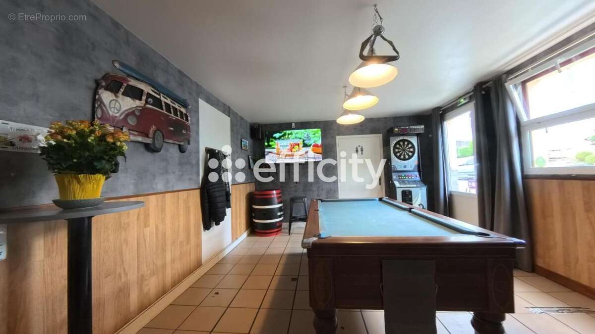 Commerce à MATIGNON