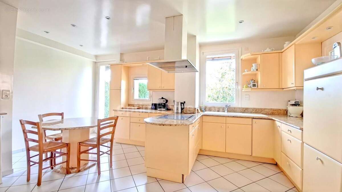 Maison 155 m² – 3 chambres – Terrain 800 m² – Hauterive proche Vichy - photo 6