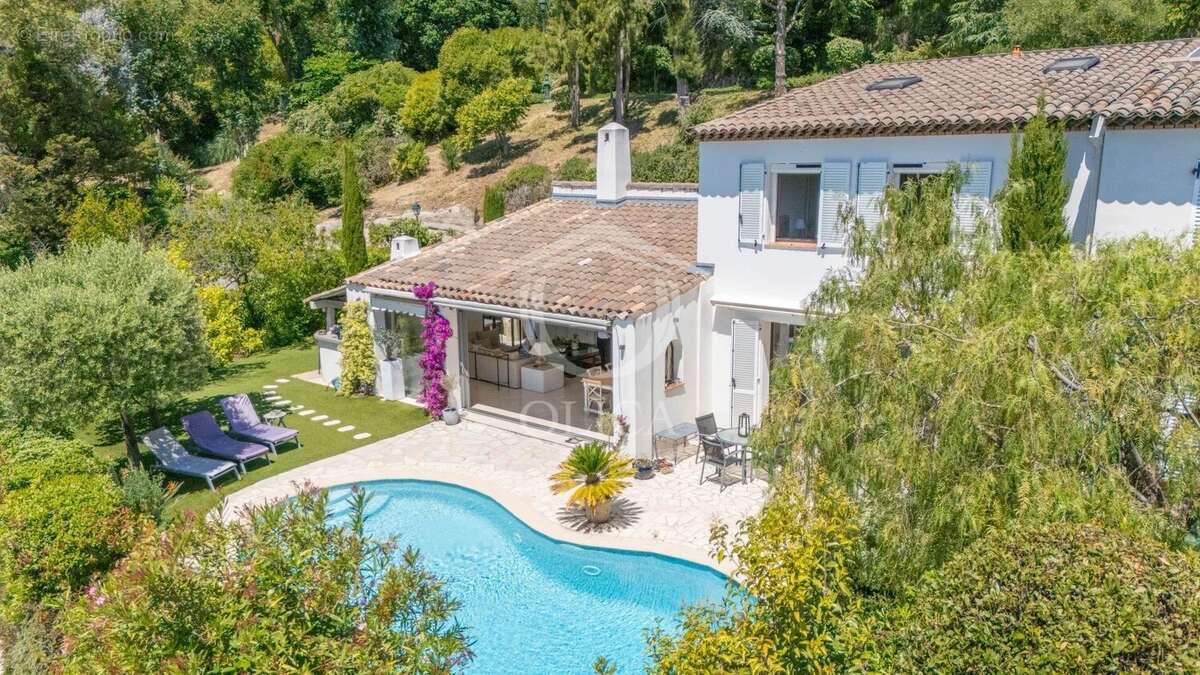 Maison à VILLENEUVE-LOUBET
