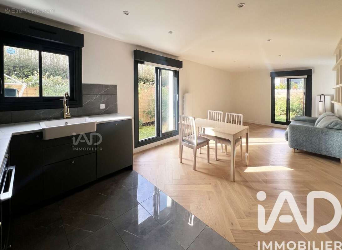 Photo 3 - Appartement à PUTEAUX