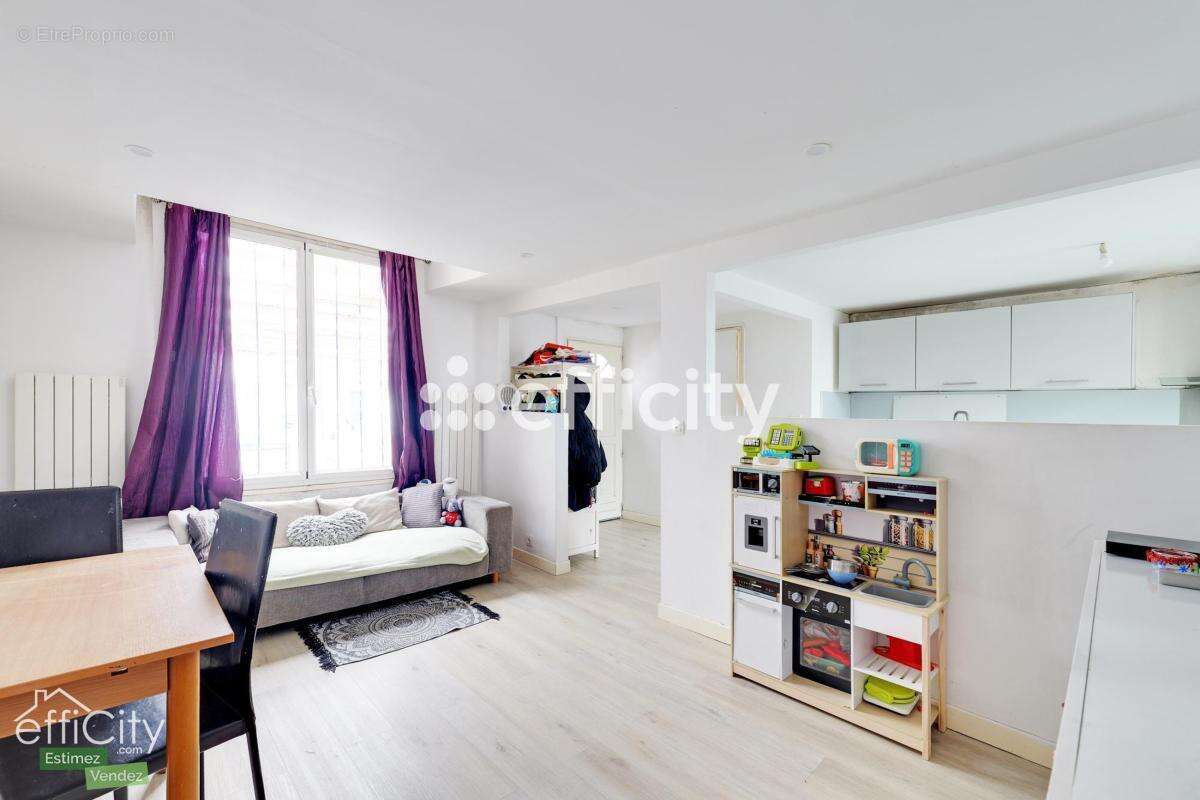 Maison à VILLENEUVE-LE-ROI