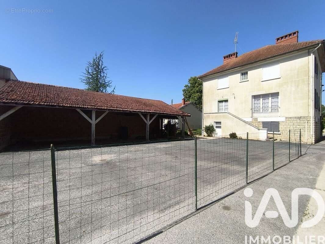 Maison 150 m² à Louze  - photo 2